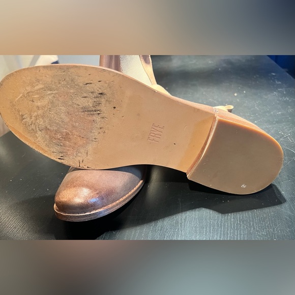 Frye Chelsea boots - Picture 6 of 7